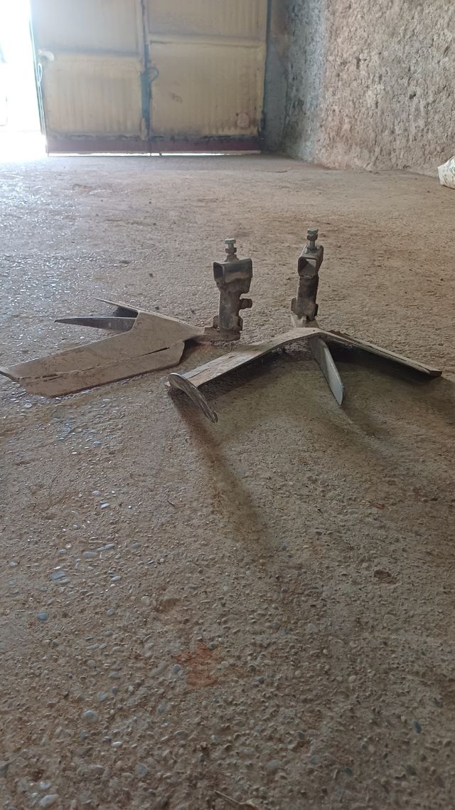 4 escubridoras para viñas (2 pares)