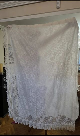 Cortinas de encaje blanco