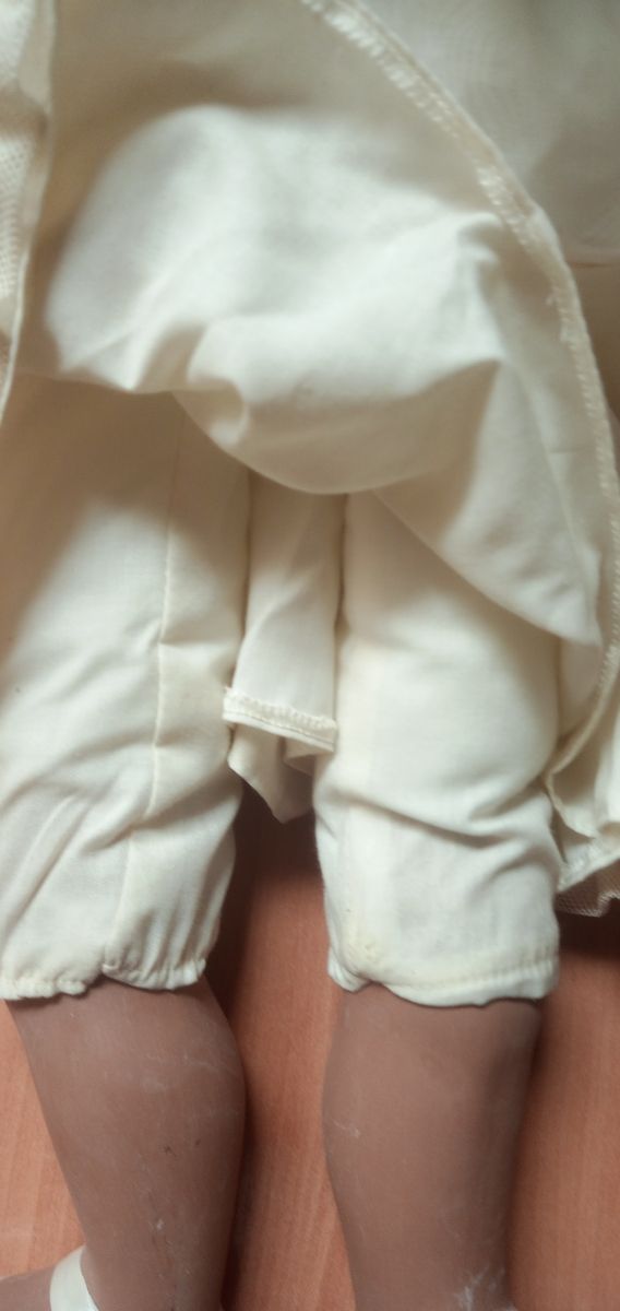 Muñeca porcelana antigua