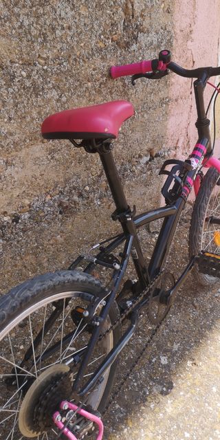 Bicicleta Niña BTWIN 20" Negra Rosa