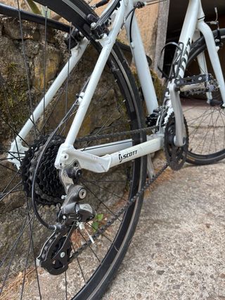 Bicicleta Scott Sub 40 híbrida