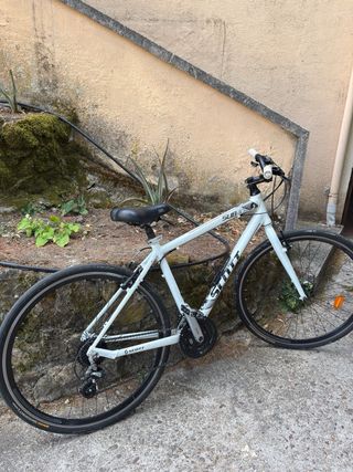 Bicicleta Scott Sub 40 híbrida