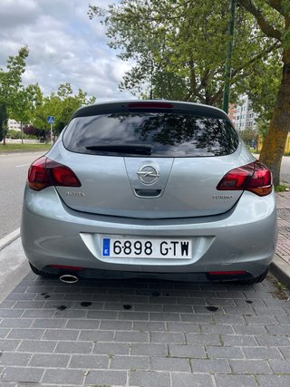 Opel Astra 2010