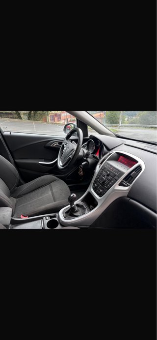 Opel Astra 2010