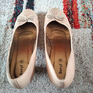 Zapatos Beryl beige T-39