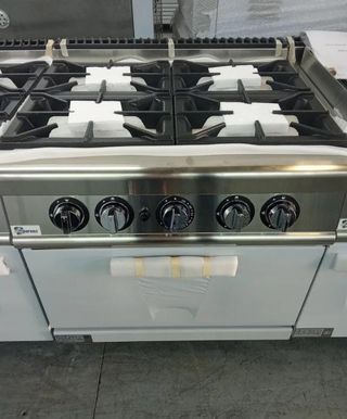 Cocina industrial 4 fuegos