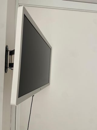 TV LG 24TN510S - 24" Blanca