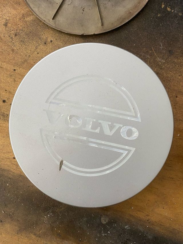 4 Tapas Llanta Volvo 940