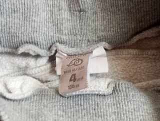 3 capi abbigliamento bimba 4 anni