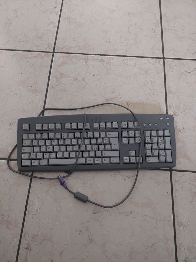 Tastiera PC Grigia - Usata