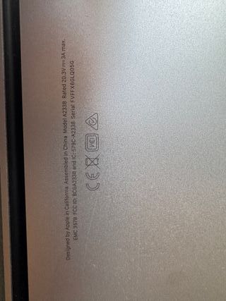 MacBook Pro 2020 M1 – 256 GB SSD – 8 GB RAM