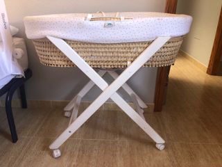 Cuna Moisés / minicuna mimbre blanco ruedas