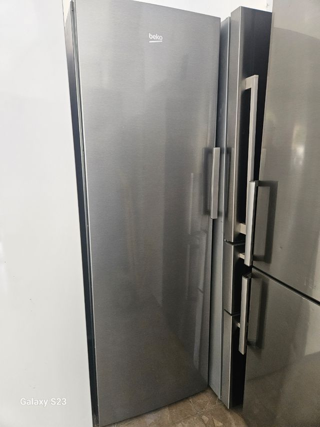 Nevera Beko - Acero inoxidable