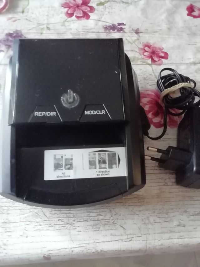 Detector billetes falsos