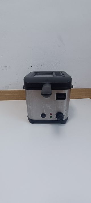 Mini freidora 850W usada