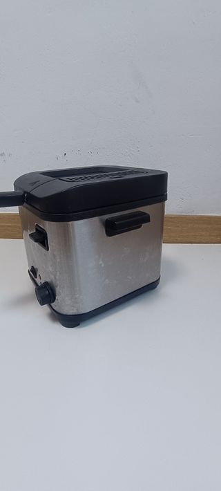 Mini freidora 850W usada