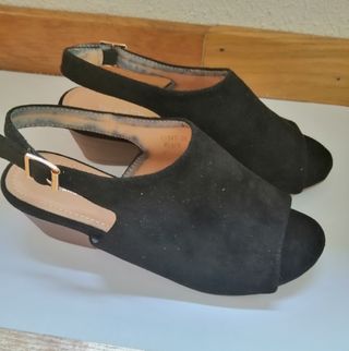 Sandalias negras sin estrenar 