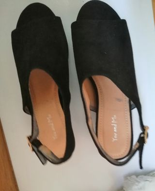 Sandalias negras sin estrenar 