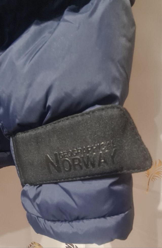 Anorak.Geographical.Con etiqueta y precintos.Autén