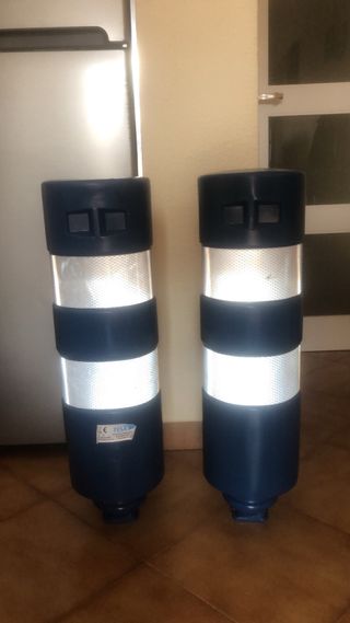 2 Pibotes reflectantes azules