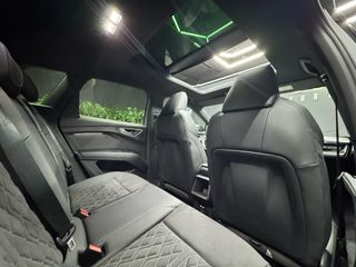 AUDI Q4 e-tron S line 50 e-tron quattro 220kW 82kWh