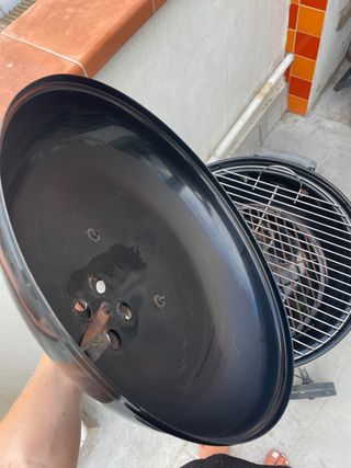 Barbacoa Weber Kettle compacta