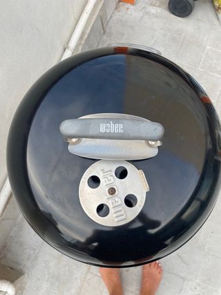 Barbacoa Weber Kettle compacta