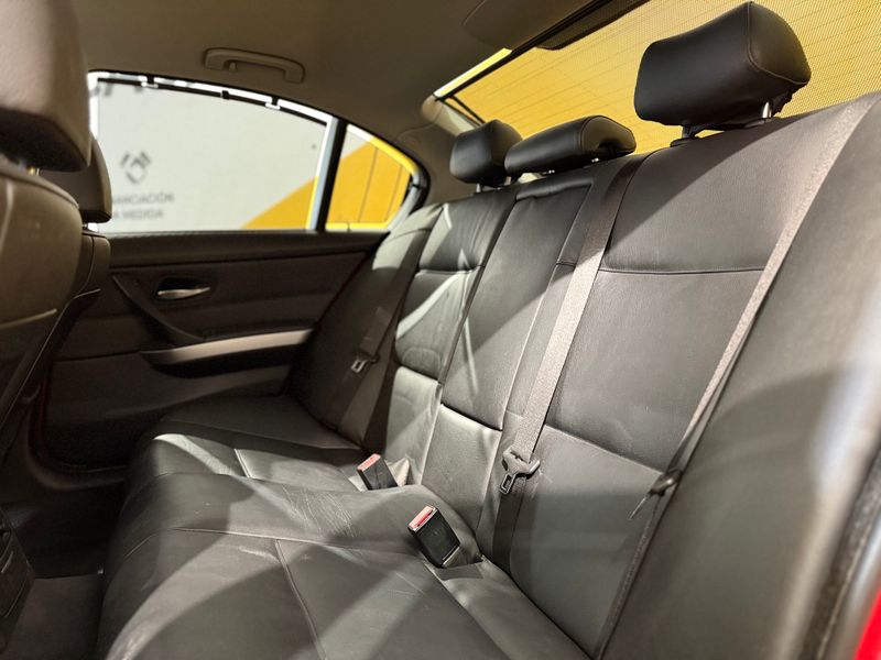 BMW Serie 3 2005, foto 19