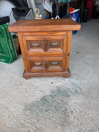 Mesita 2 cajones madera estilo castellano