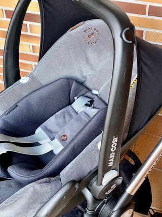 Silla de paseo, de coche y capazo Maxi-Cosi