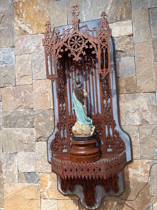 Capilla marqueteria con luz e imagen antigua