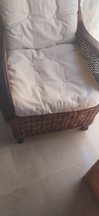 Sillón mimbre marrón beige