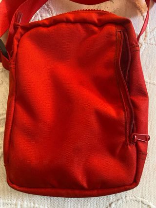 Bolso bandolera Converse rojo
