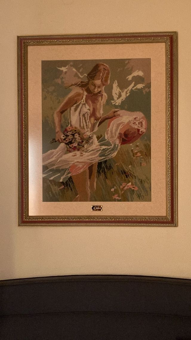 Cuadro bordado a mano - Figura femenina