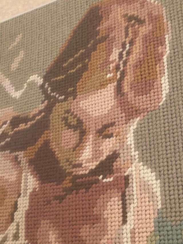 Cuadro bordado a mano - Figura femenina