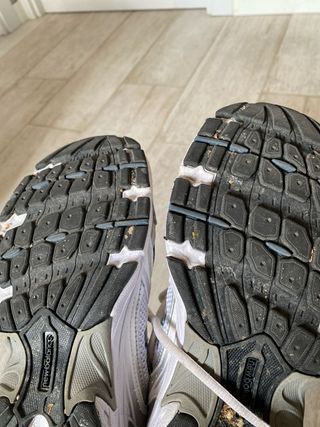 Zapatillas New Balance 530 - blancas y plateadas