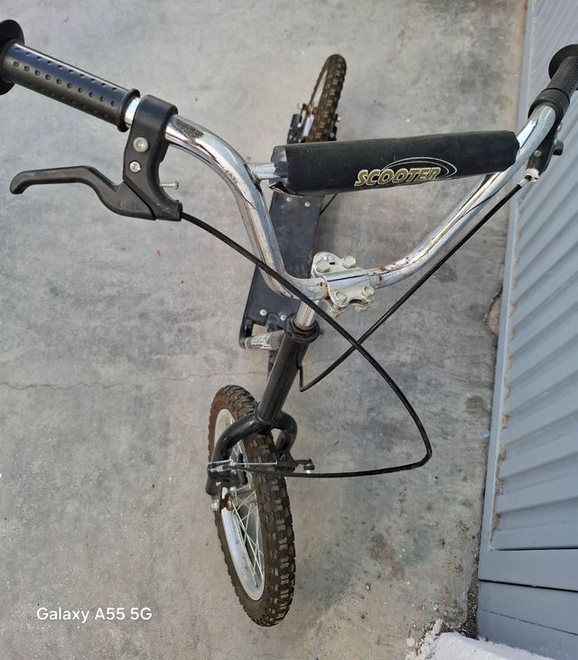 Scooter Infantil con Frenos