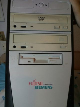Torre PC Fujitsu Siemens