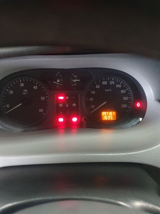 Opel Vivaro 2004
