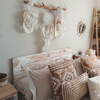 2 Mesitas de  noche madera blanca estilo rústico