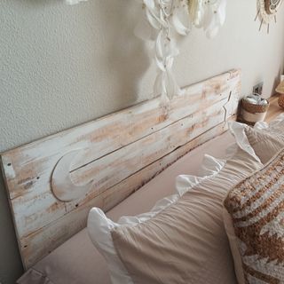 2 Mesitas de  noche madera blanca estilo rústico