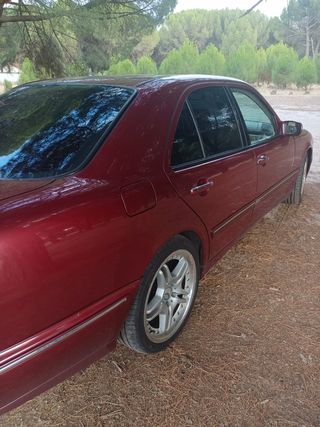 Mercedes-Benz Clase E 2001