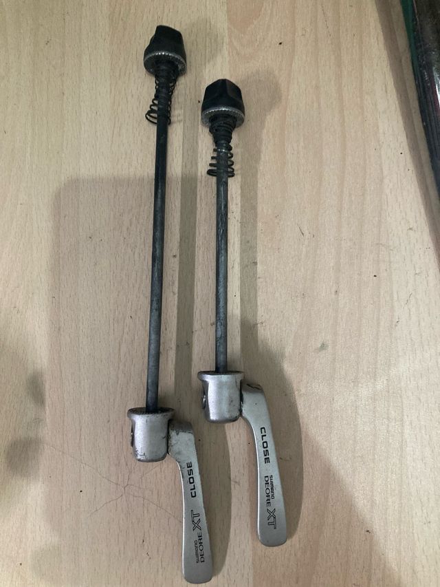 Cierres rápidos Shimano Deore XT
