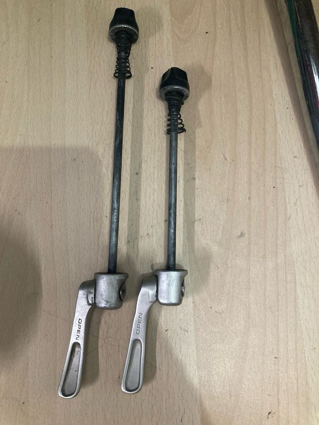 Cierres rápidos Shimano Deore XT