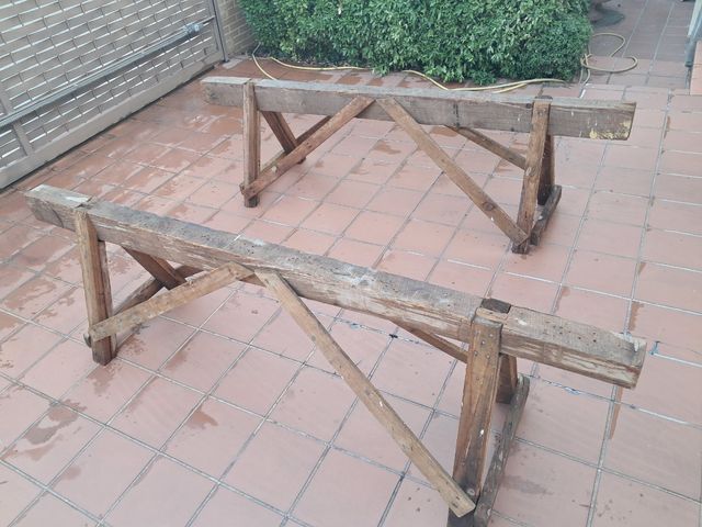 2 Borriquetas / caballetes madera maciza
