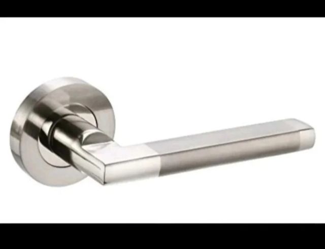 Manilla puerta cromo - nueva