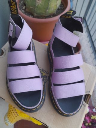 Sandali Dr. Martens viola