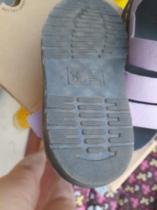 Sandali Dr. Martens viola