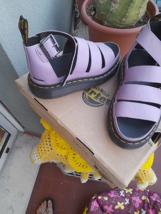 Sandali Dr. Martens viola