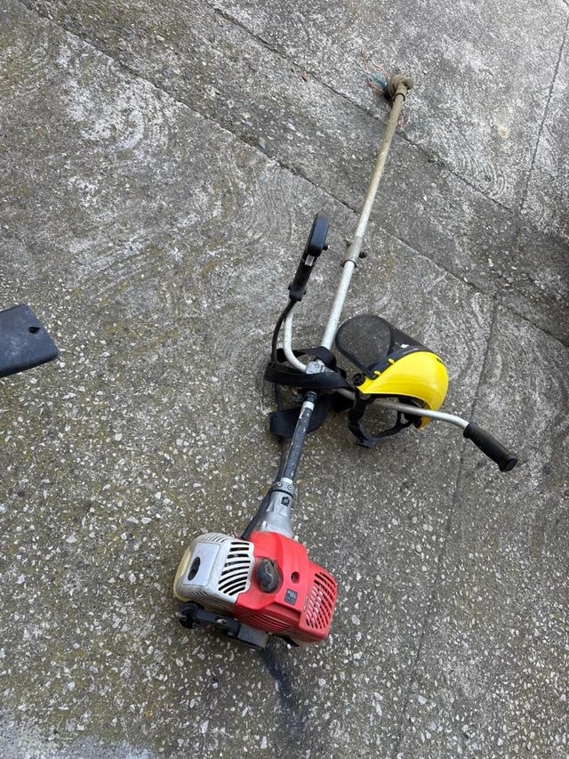 Desbrozadora Greencut usada